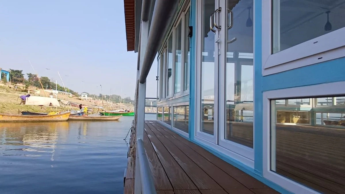 Kalindi Floating Restaurant